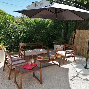Apartment 3 Min A Pieds & 200 M De La Grande Des Lecques - Terrasse Et Jardin - Fabuleux T2 - Carre D'or, Saint-Cyr-sur-Mer